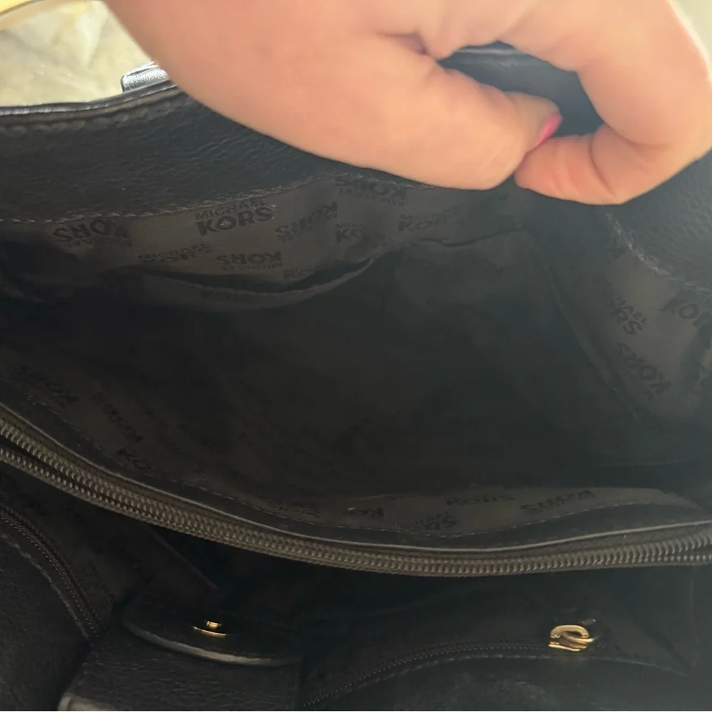 Michael Kors Hamilton East West Medium Black Pebbled Leather Bag, Gold Hardware